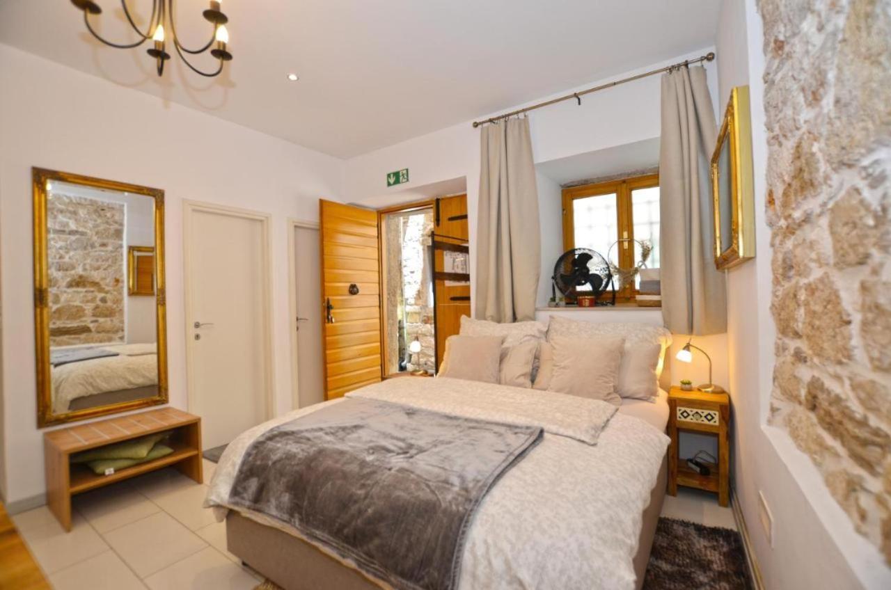 Apartment Michaela 4-Sterne & Parking Rovigno Esterno foto